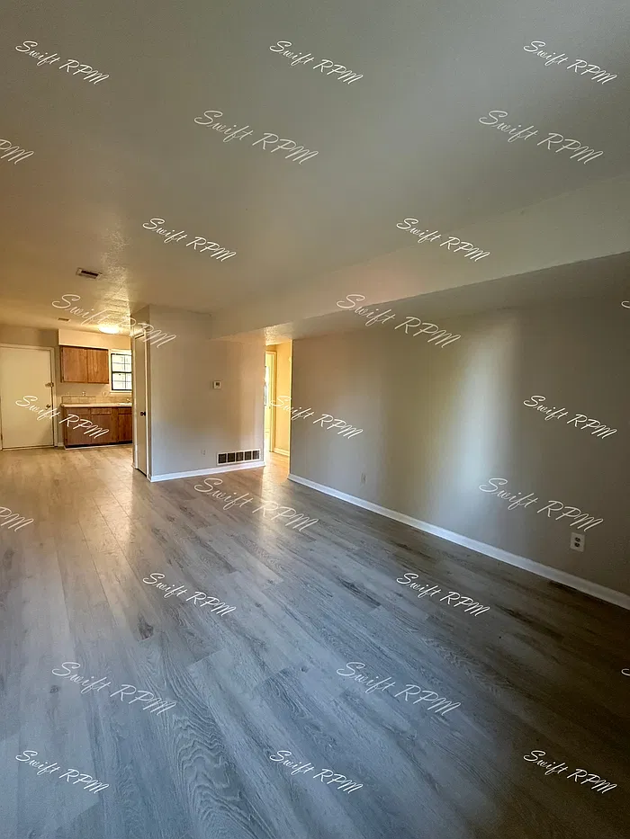 2 bed, 1.0 bath, $1,050 — Photo 2