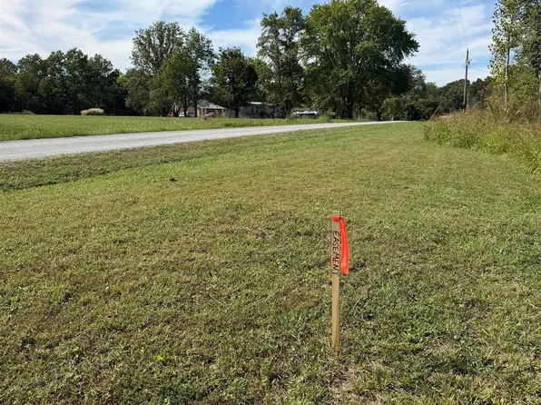 Cobden School Rd, Cobden, IL 62920