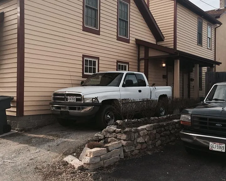 118 Green St #UPPER — Photo 2