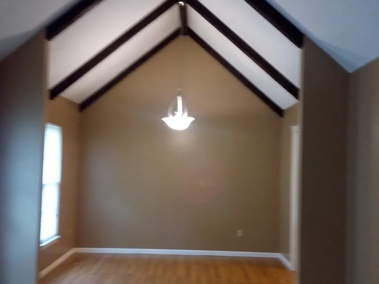 10013 N Harrison Dr — Photo 2