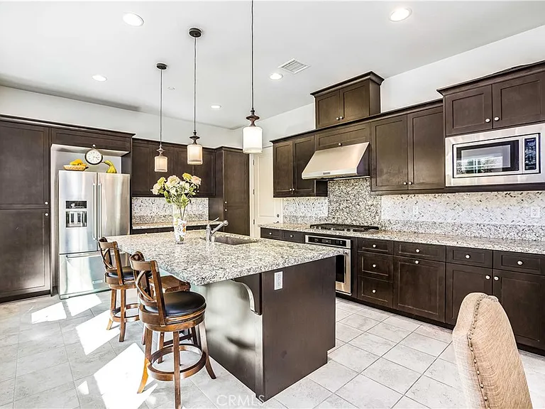 38 Torosa — Photo 9