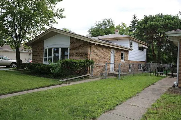 5535 Oakton St — Photo 35