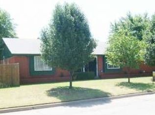 7437 NW 27th St, Bethany, OK 73008