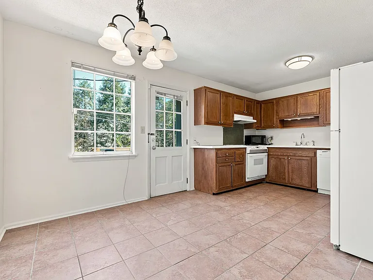 1002 Willow Dr #30 — Photo 10