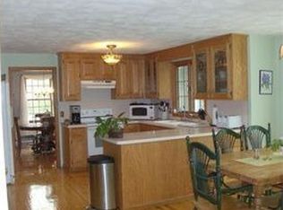 4 Fawn Rd, Medway, MA 02053