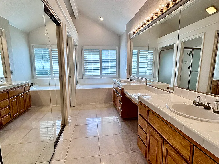 43991 Beretta Dr — Photo 23
