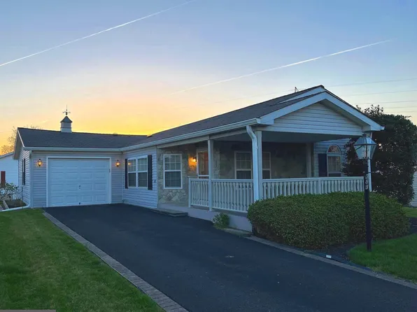 388 Thrush Ct W, New Hope, PA 18938