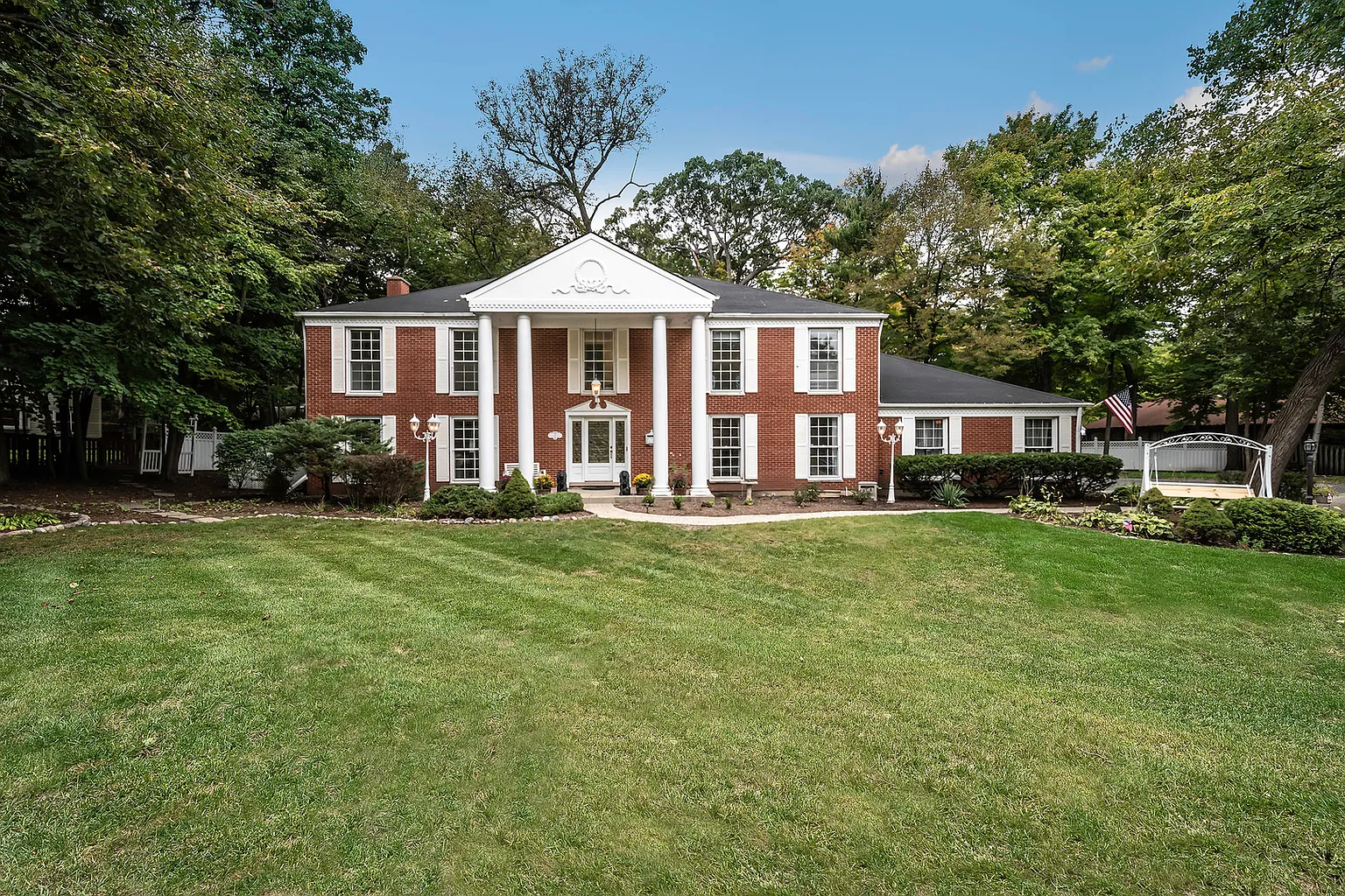 2 Applejack Rd photo 1