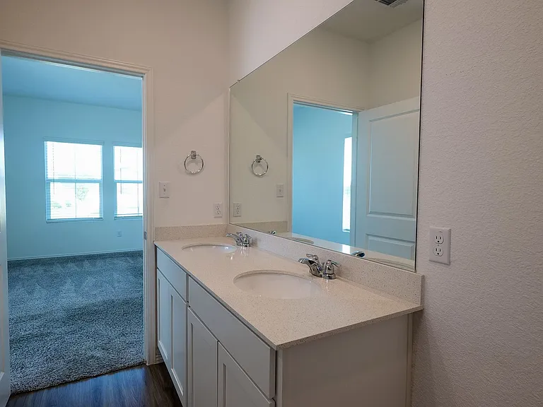 1321 Weatherford Ln — Photo 16