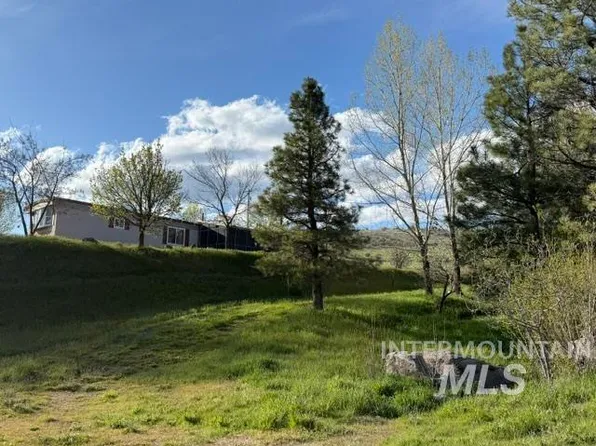 140 Brownlee Loop Rd, Horseshoe Bend, ID 83629