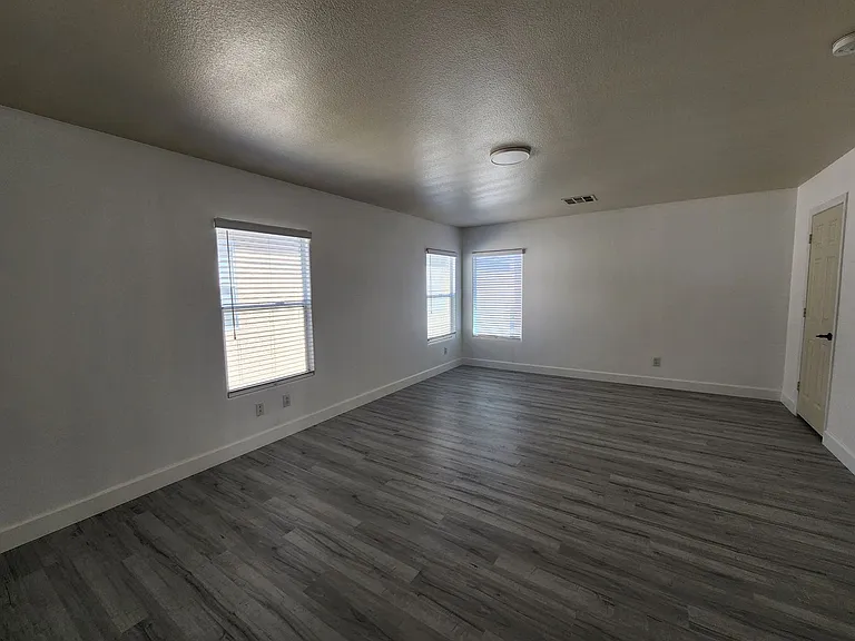 10256 Franford Ct — Photo 34
