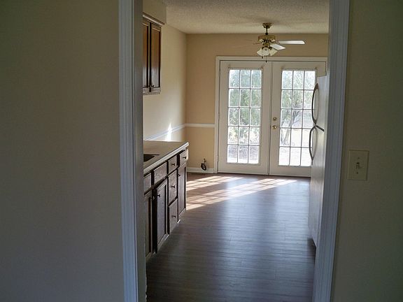 4th image of 1214 Cobblestone Ln