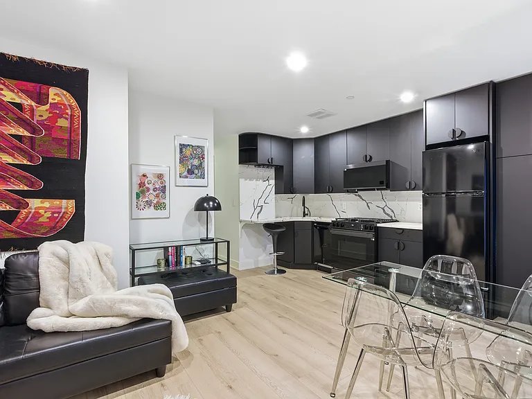 32 W 87th St #G1 — Photo 2