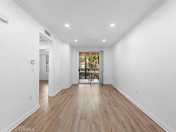4th image of 3131 Watermarke Pl
