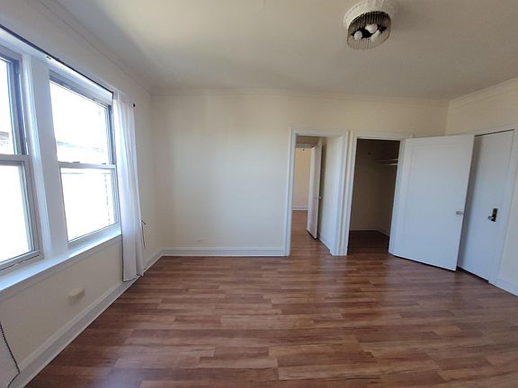 3rd image of 2540 N Sawyer Ave #407