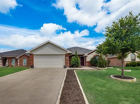 2nd image of 613 Antonio Ln