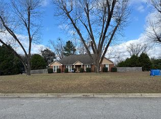 173 Winchester Dr, Leesburg, GA 31763