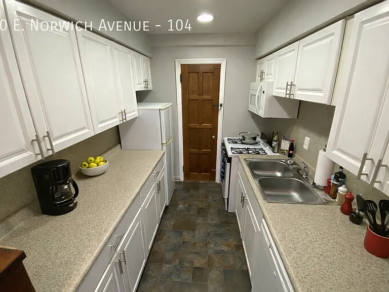 60 E Norwich Ave #104 — Photo 7