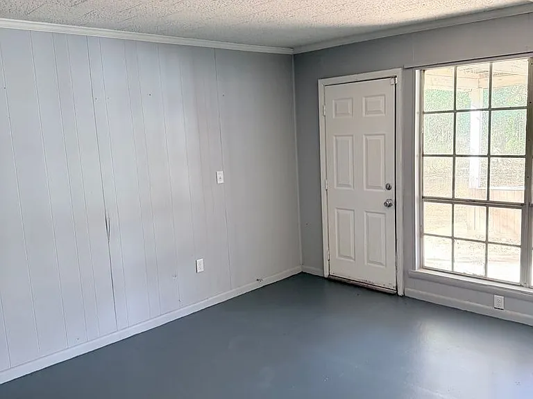 3009 Cabot St — Photo 3