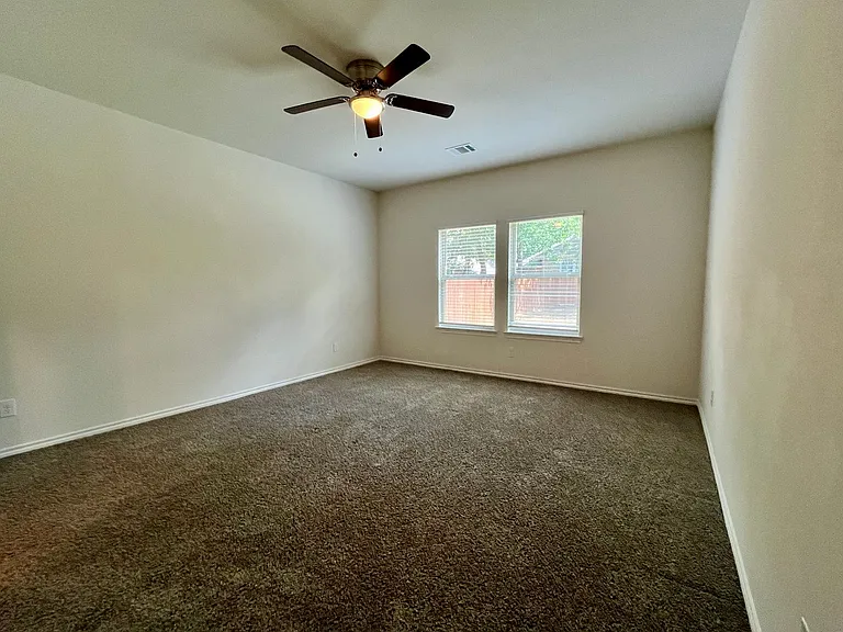 2304 Lattimore St — Photo 10