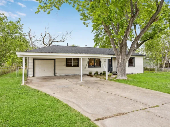 13226 8th St, Santa Fe, TX 77510