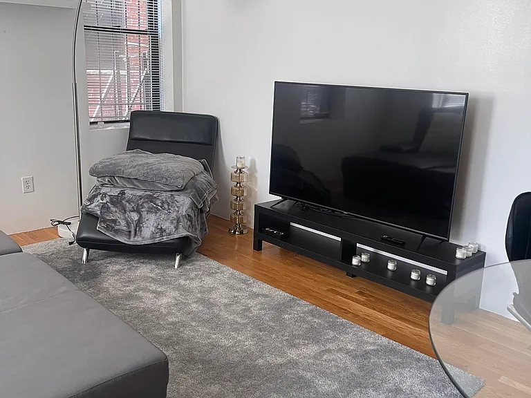 90 Saint Botolph St #2 — Photo 4