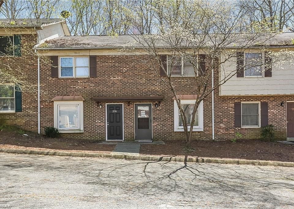 1st image of 206 Royal Forest Ct