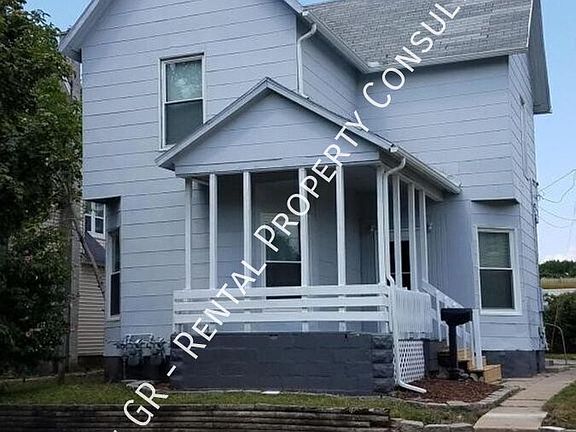 2nd image of 743 1st St NW Unit 2