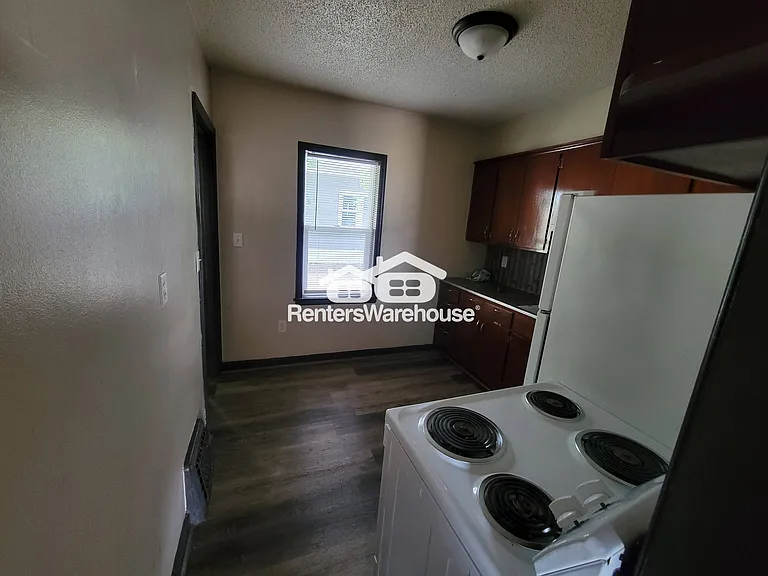 401 N Dewey St — Photo 12