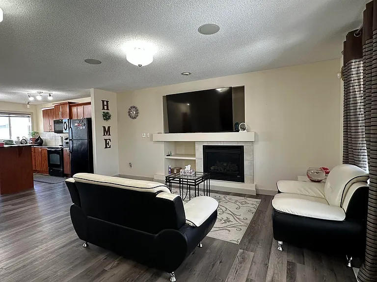 6074 Stanton Dr SW — Photo 2