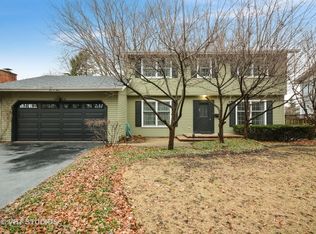 1004 Kehoe Dr, St Charles, IL 60174