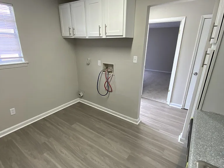 Greenbriar Apartments — Photo 5