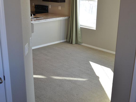 Tiled foyer to living area