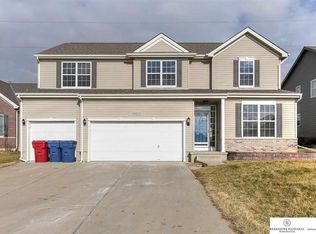 16012 Virginia St, Omaha, NE 68136