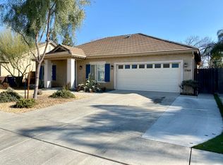 2560 Almaden St, Tulare, CA 93274