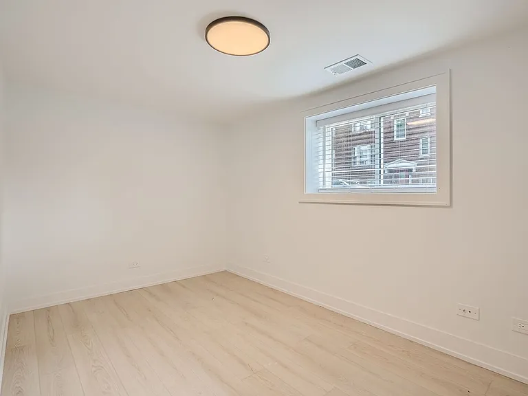2602 N Springfield Ave #1 — Photo 25