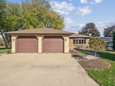 31679 Olde Castle Rd, Dyersville, IA, 52040