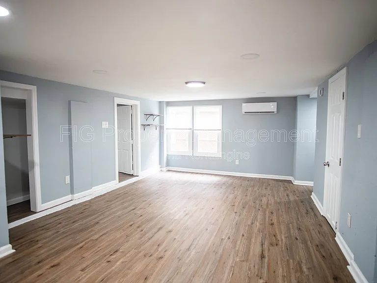 614 W 2nd Ave — Photo 2
