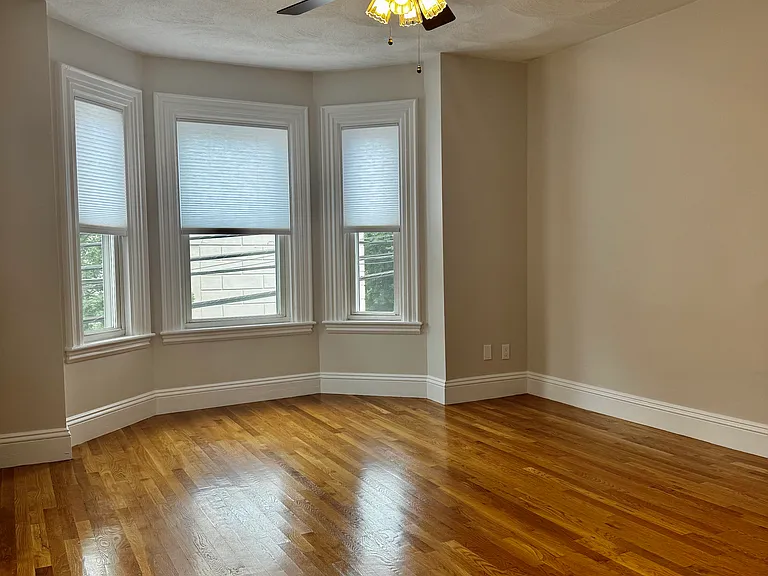 85 Pine St #2 — Photo 27