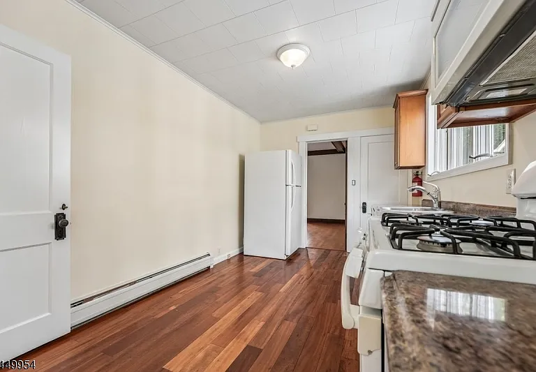21 Broughton Ave #1 — Photo 7
