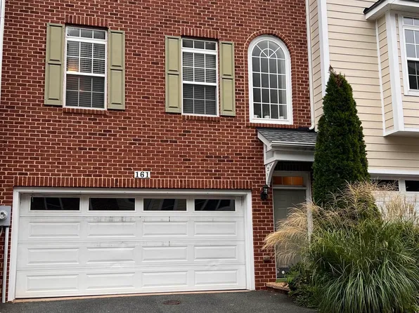 161 Brookwood Dr, Charlottesville, VA 22902