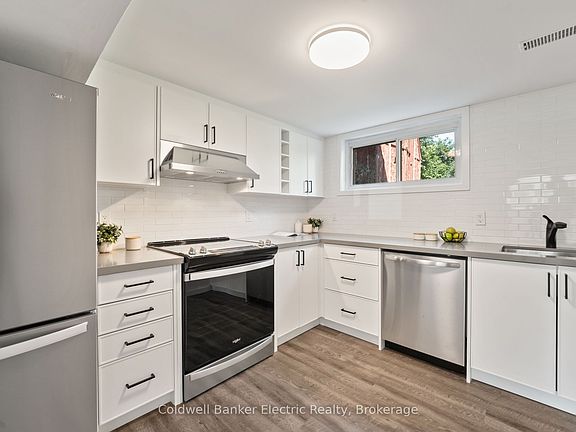 5th image of 8B Pottinger St