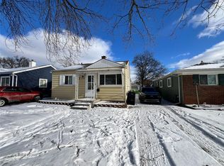 27320 Delton St, Madison Heights, MI 48071