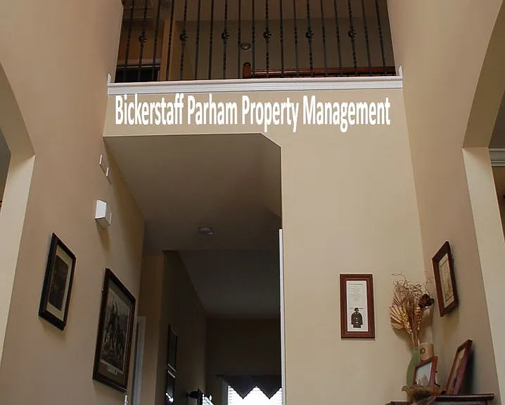 1 Oakwood Dr — Photo 2