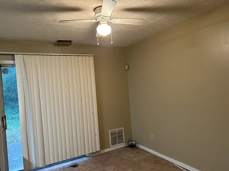 5741 Wells Cir — Photo 16