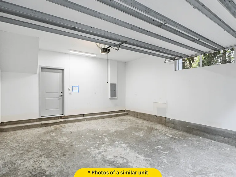 University Hills Townhomes — Photo 44