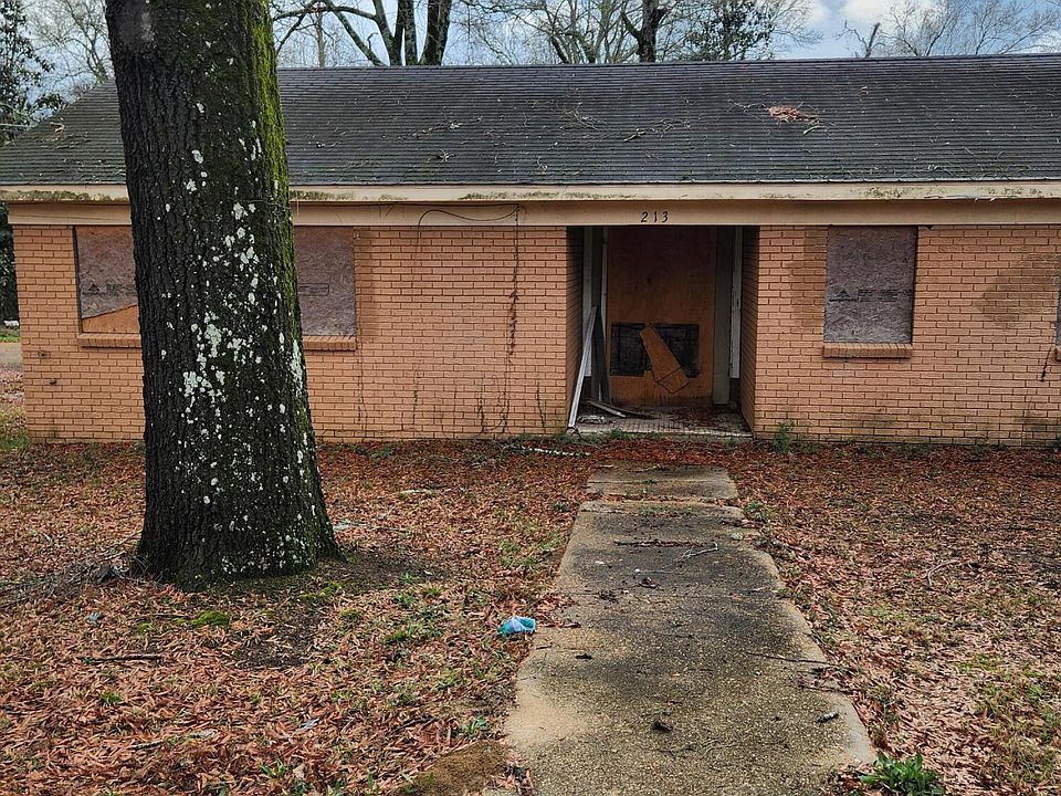 2nd image of 213 15th Rd