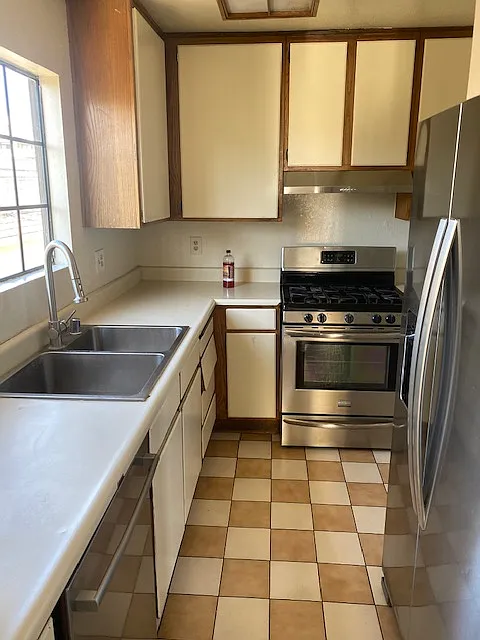 1 bed, 700 sqft, $2,200 — Photo 4