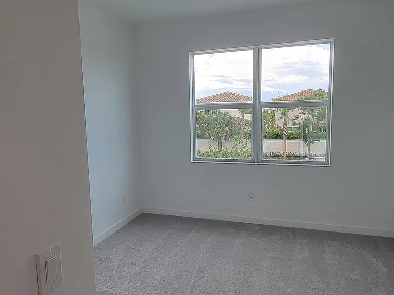 4946 Navali Dr — Photo 15