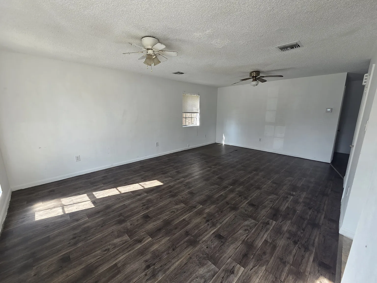 202 Belgium Street - A — Photo 1